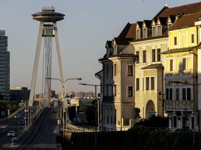 SR Bratislava SNP80 Most SNP BAX