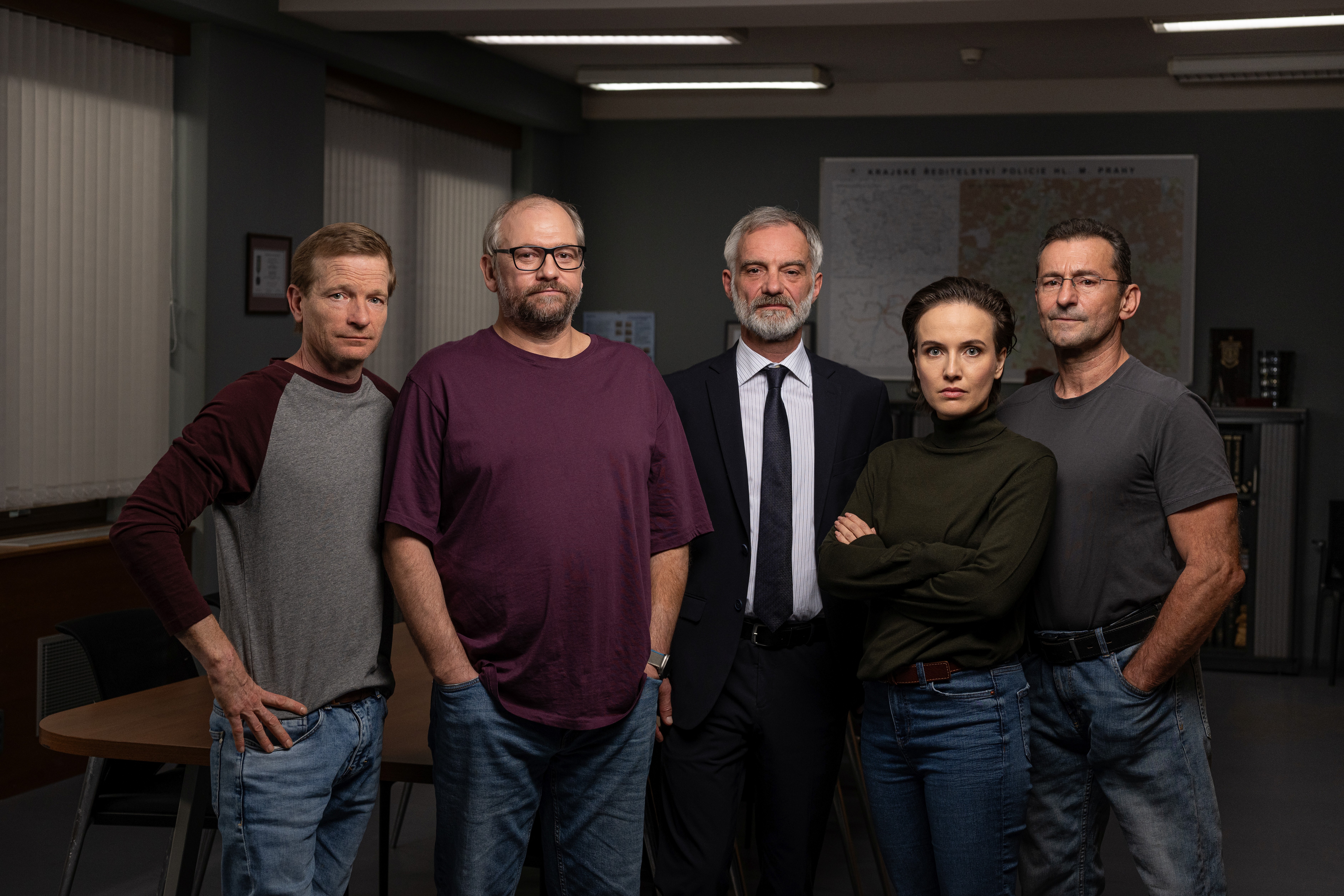 Matěj Hádek, Marek Taclík, Ivan Trojan, Tereza Ramba a Ondřej Vetchý v minisérii Docent II.