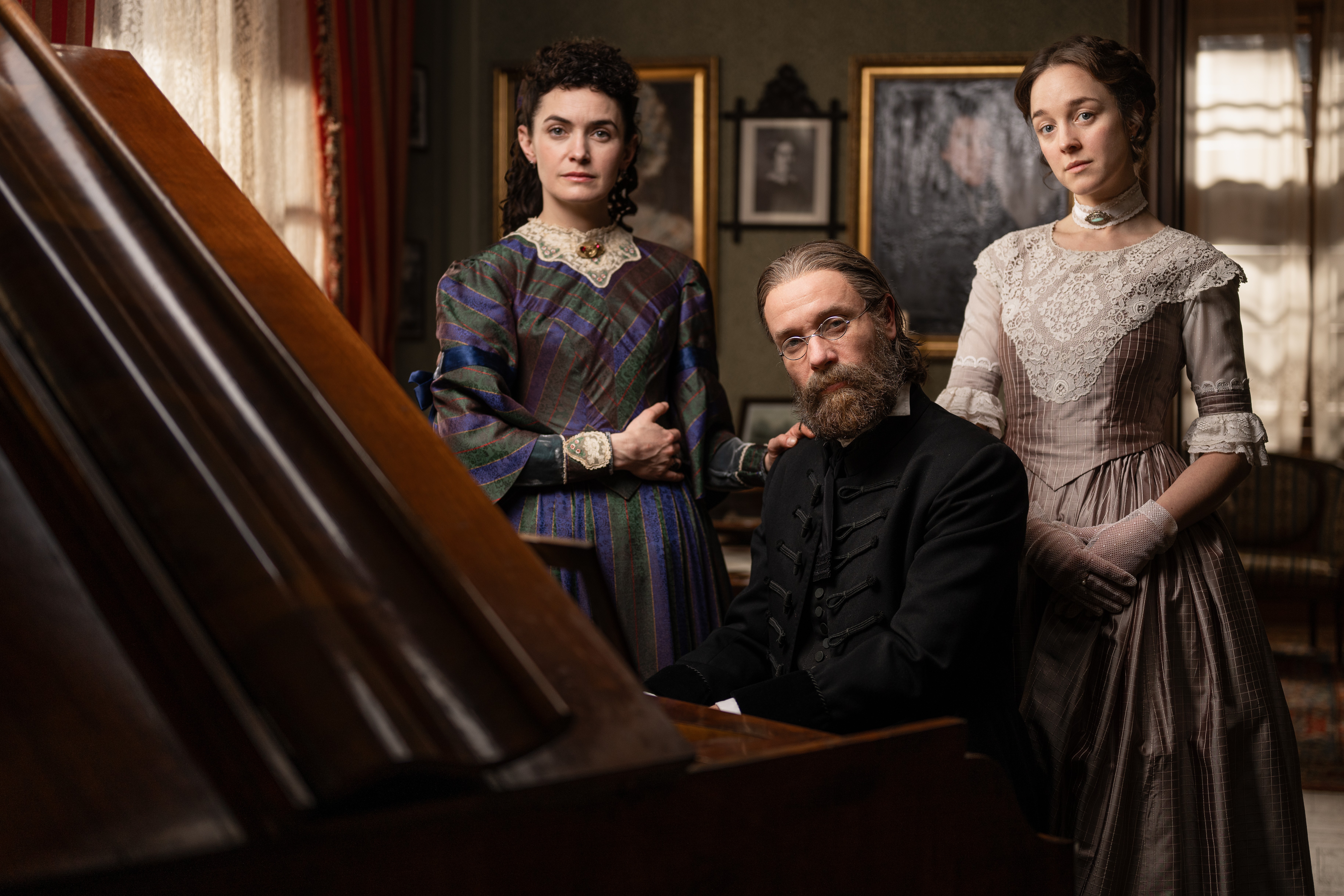 Film Smetana prináša príbeh velikána českej hudby Bedřicha Smetanu. Sleduje zhruba pätnásťročné obdobie od roku 1868 do roku 1883, a končí pol roku pred Smetanovou smrťou.