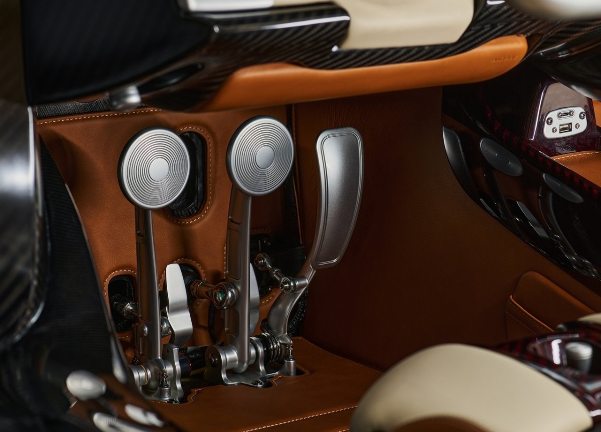 Pagani Utopia Roadster 11