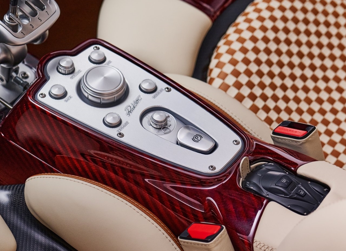 Pagani Utopia Roadster 17