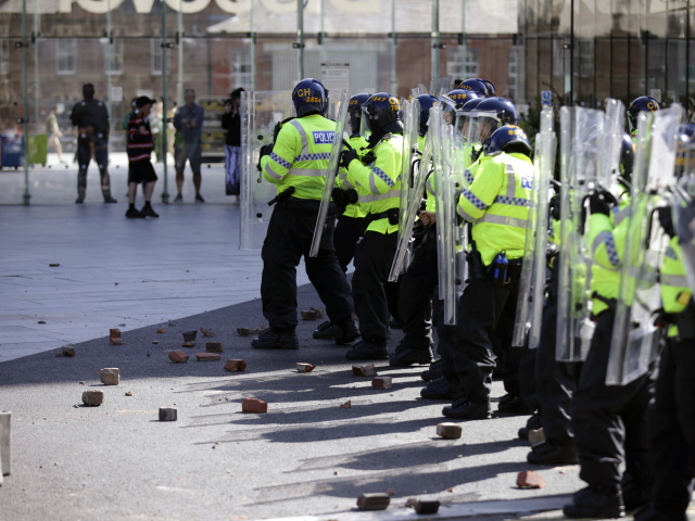 Británia / Southport / Násilné protesty /