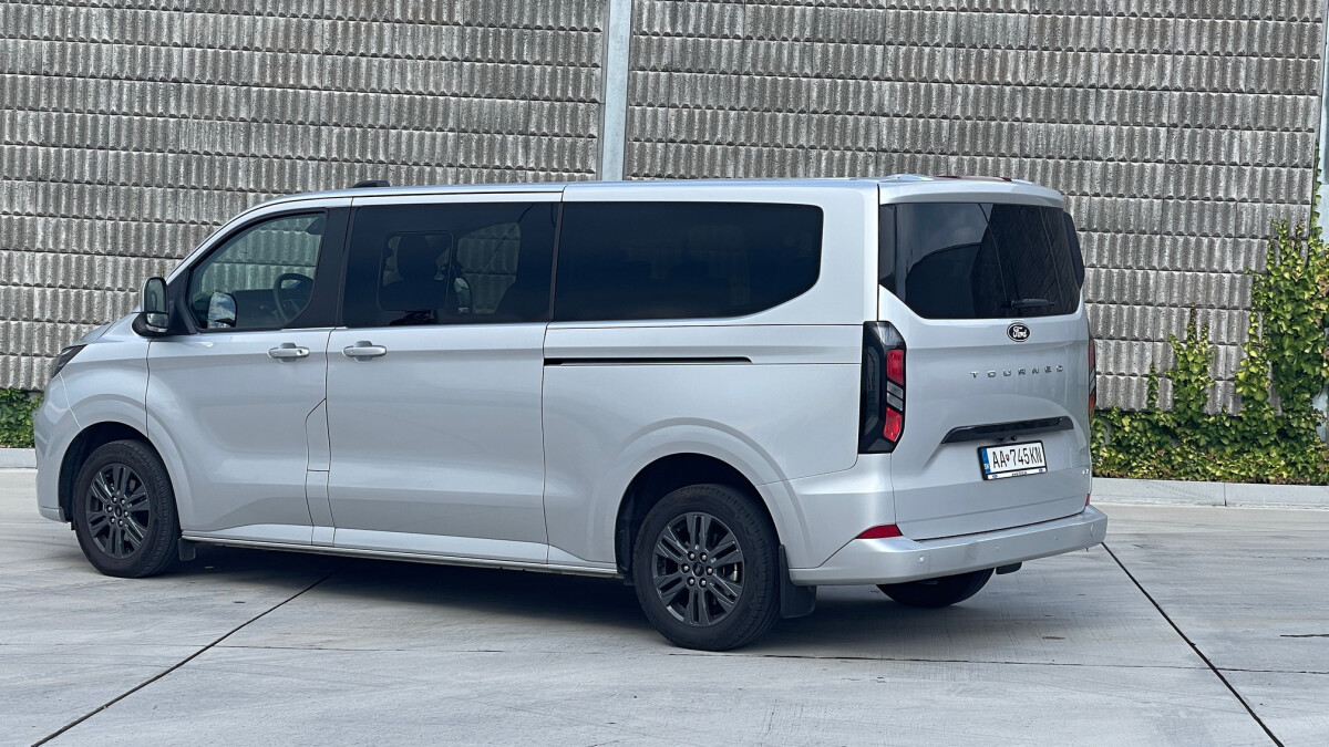 Ford Custom Tourneo L2 (2024)