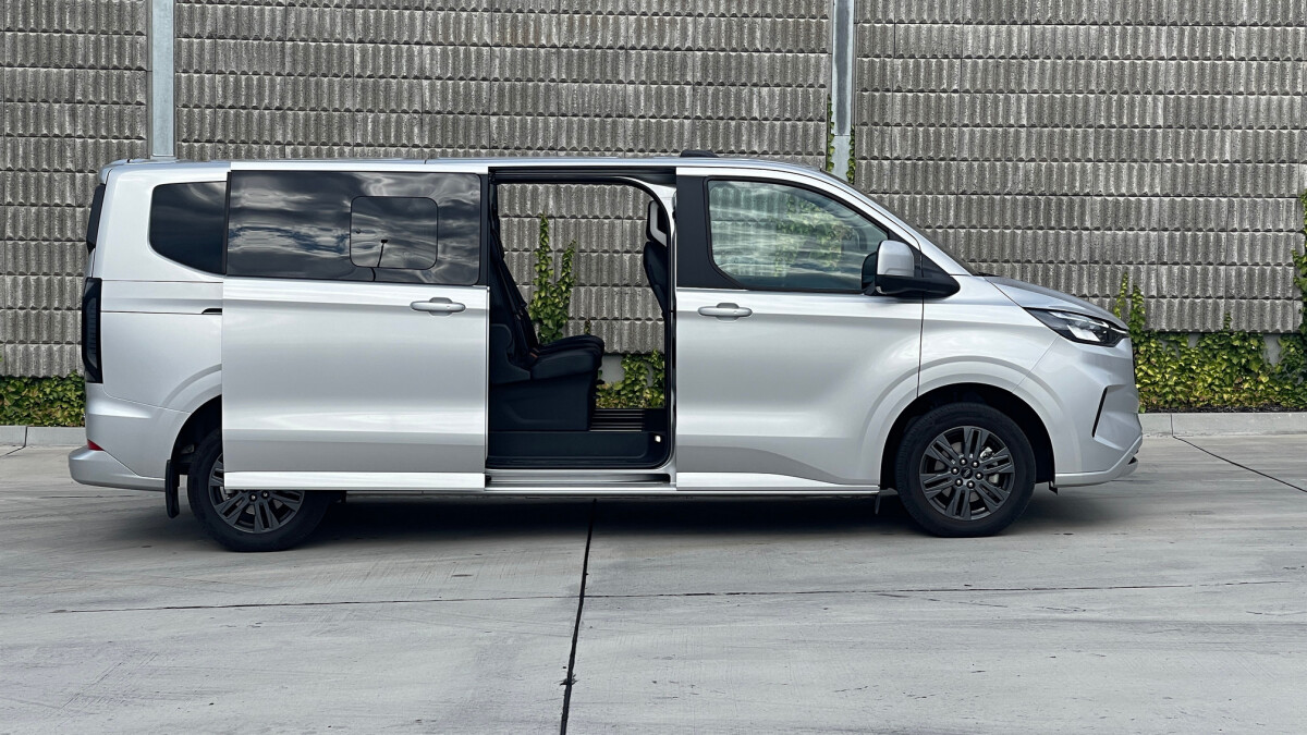 Ford Custom Tourneo L2 (2024)
