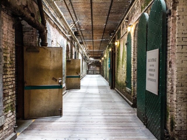 alcatraz, väzenie, väznica,