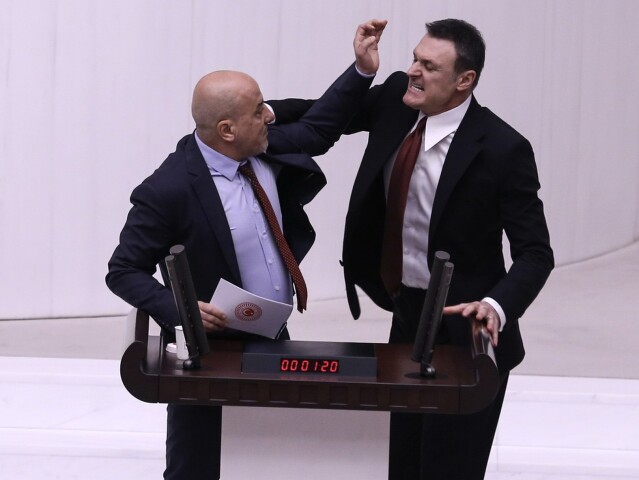 Alpay Özalan