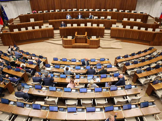 Parlament, nr sr