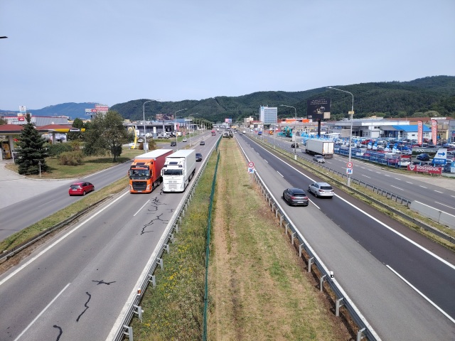 R-jednotka, rýchlostná cesta, Banská Bystrica