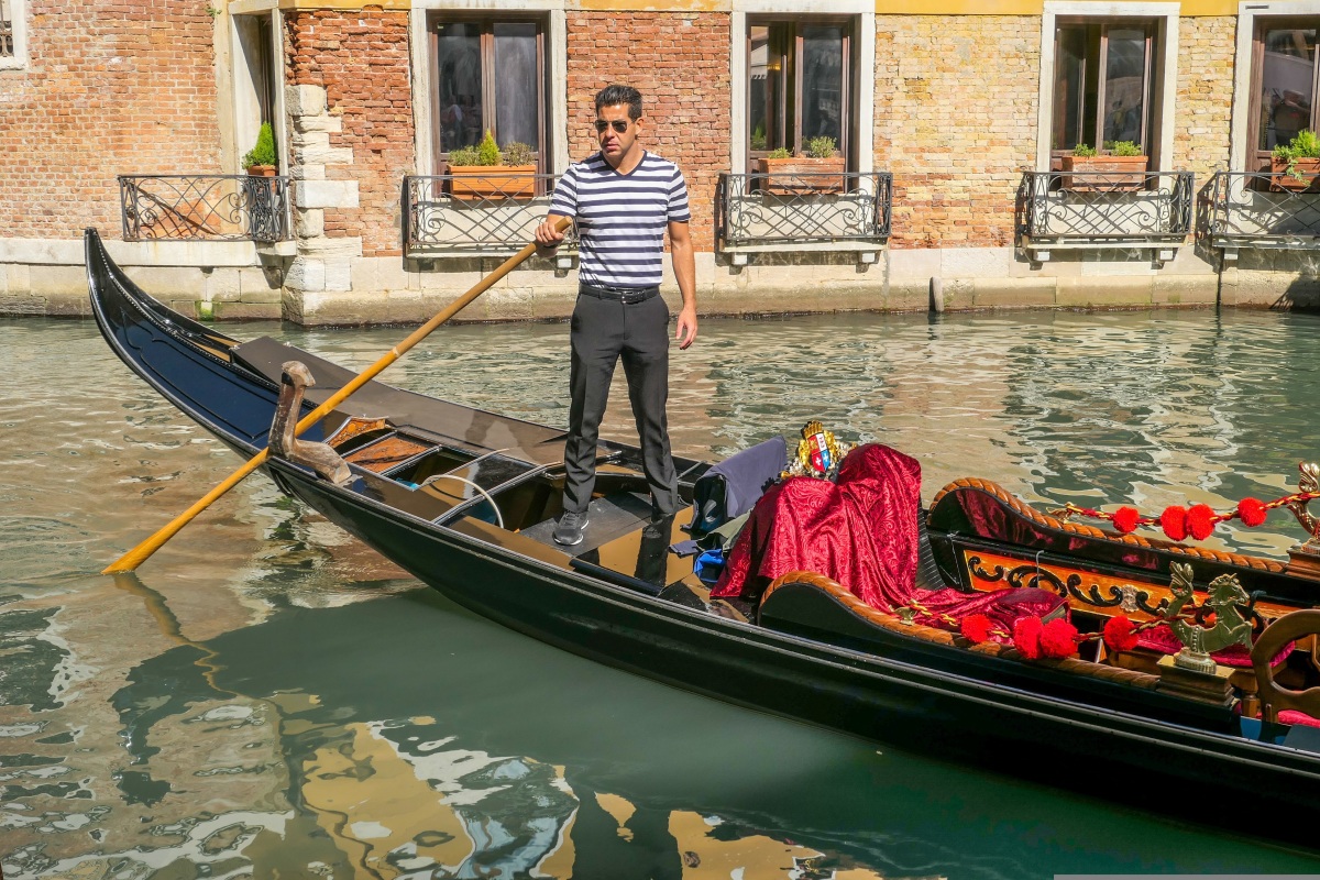 gondola, Benátky, Taliansko, gondolier