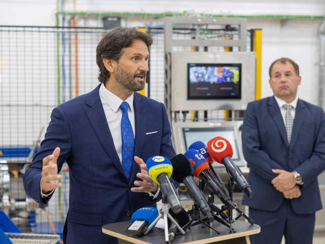 VOP Nováky - minister obrany SR Robert Kaliňák