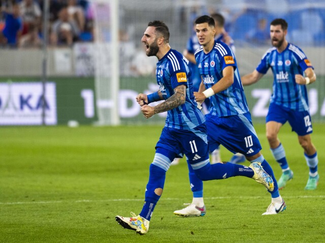 SR futbal LM 3. predkolo Slovan Nikózia BAX