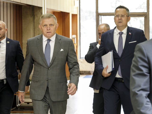 SR vláda 46. zasadnutie BAX