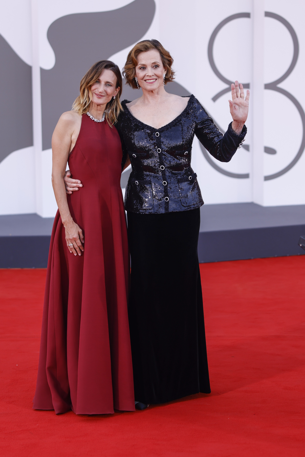 Camille Cottin (vľavo) a Sigourney Weaver 