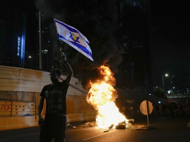 Izrael Gaza rukojemníci Tel Aviv protest masový