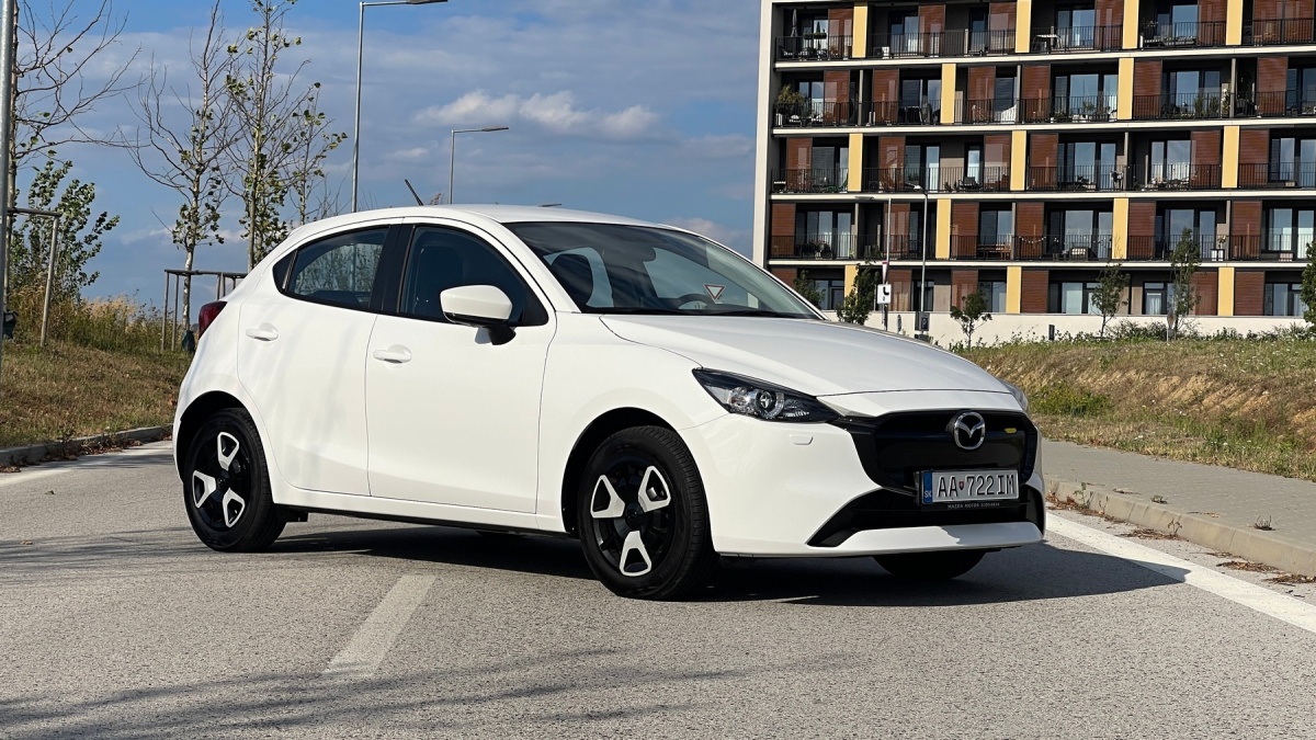 Mazda2 e e-Skyactiv G90 (2024)