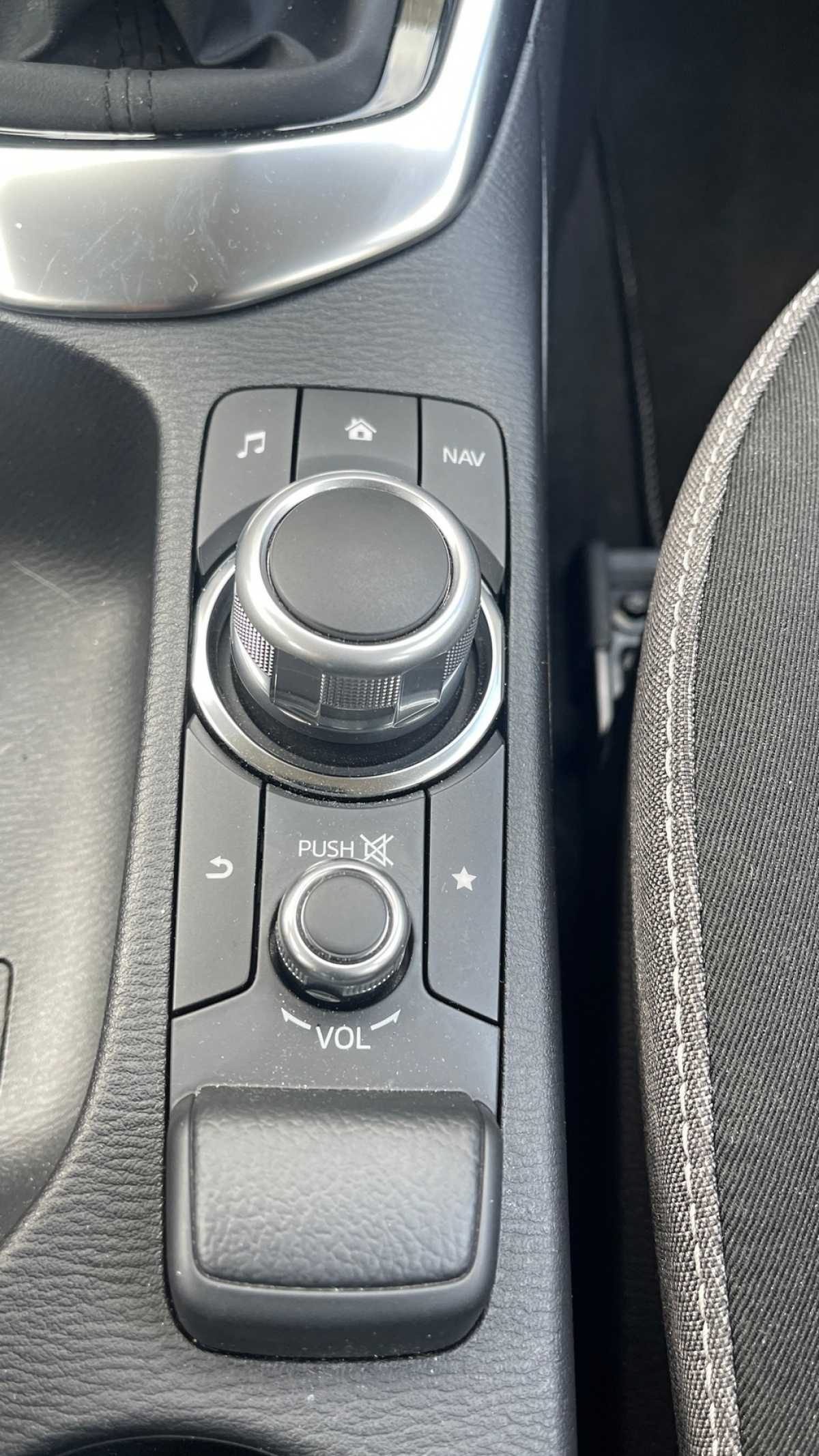 Mazda2 e-Skyactiv G90 (2024)