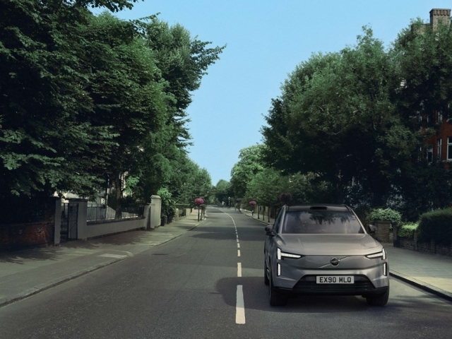 Volvo - B&W Abbey Road