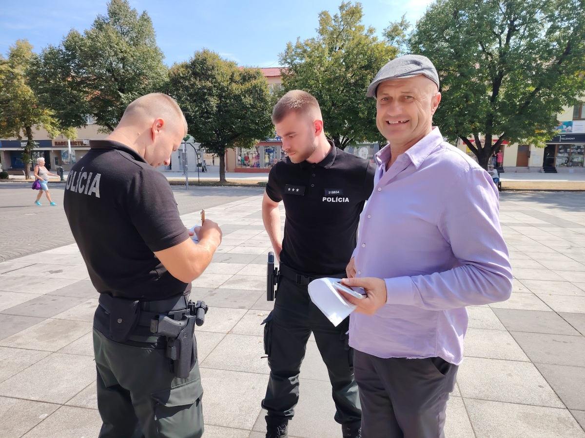 preverovanie, policajti, Handlová, Fico