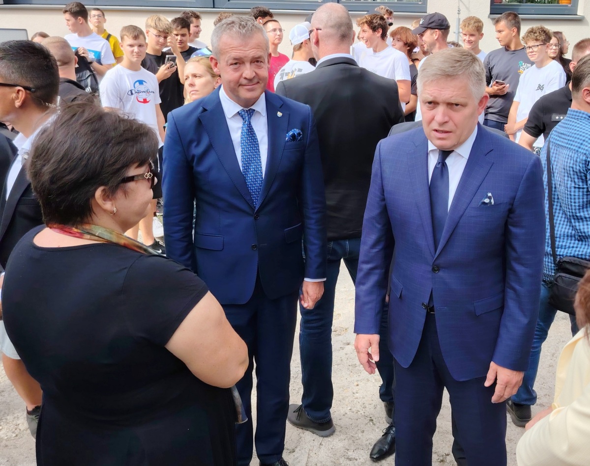 Robert Fico, premiér, Handlová