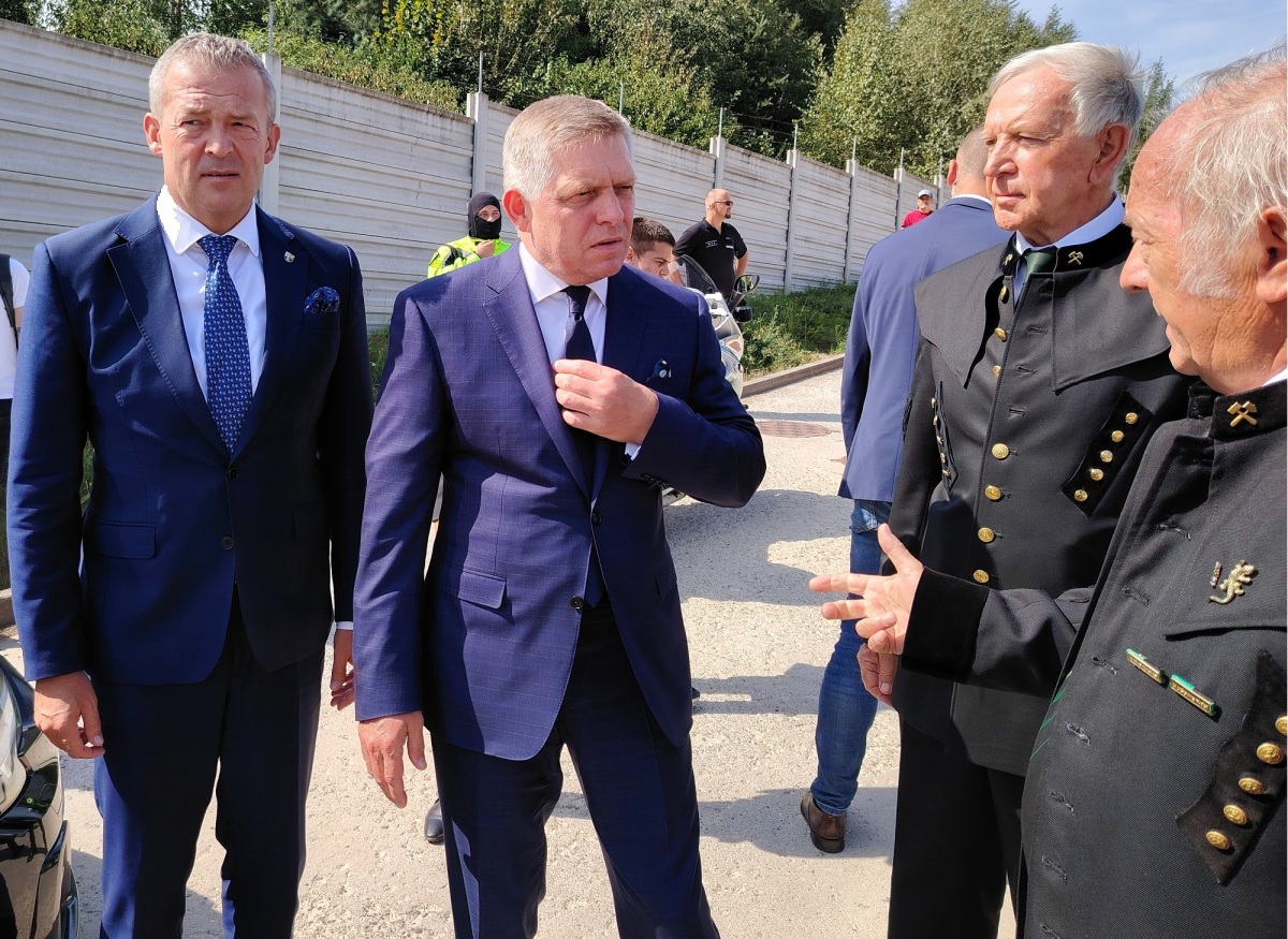 Robert Fico, premiér, Handlová