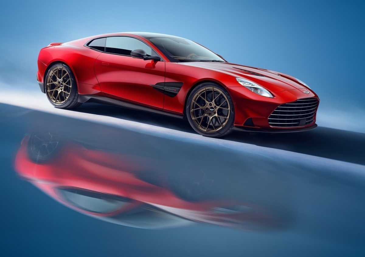 Aston Martin Vanquish 2025 1