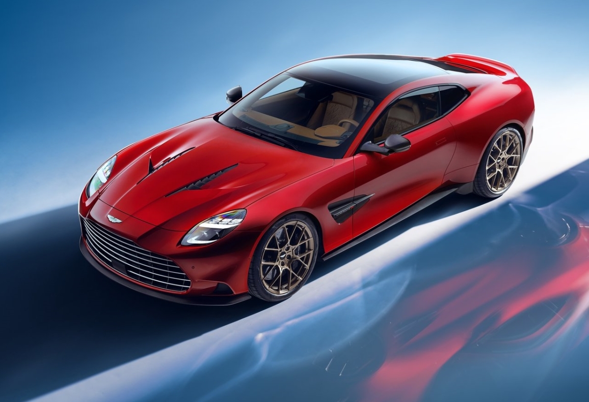 Aston Martin Vanquish 2025 7