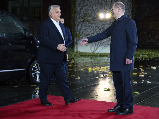 scholz, orban