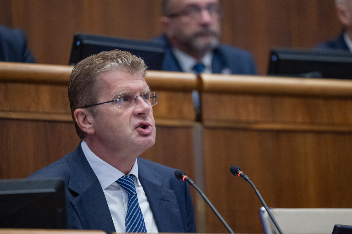 parlament, ziga