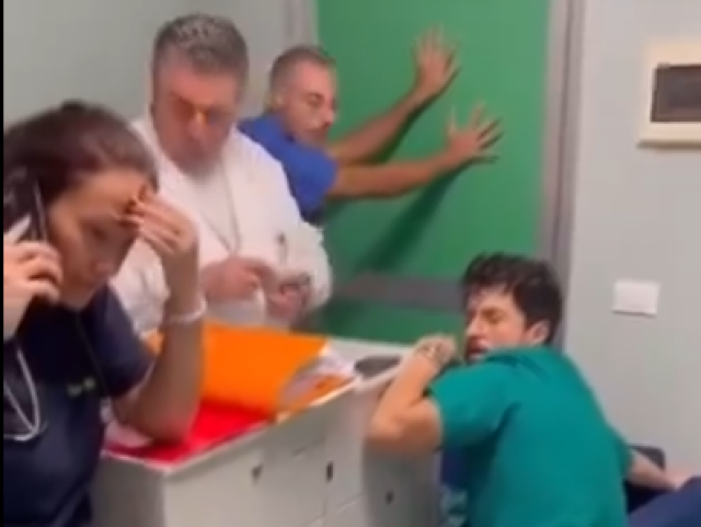 Taliansko / Zdravotníci /