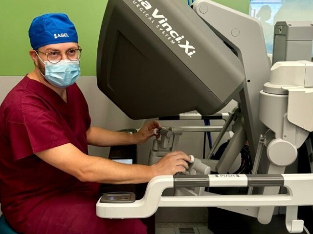 prednosta-doc.mudr.erik-dosedla-phd.mba-pocas-robotickej-operacie