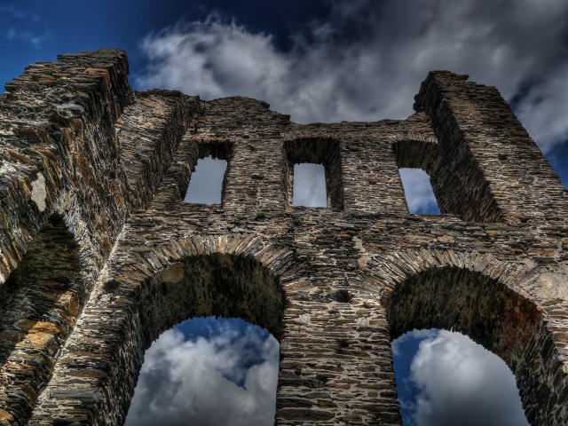 hrad, ruiny, zrúcanina