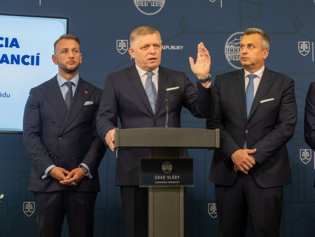 konsolidácia verejných financií 2025, Fico, Danko, Šutaj Eštok