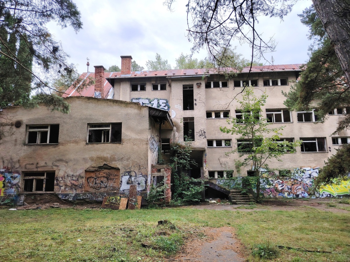 Borová hora, liečebňa, areál