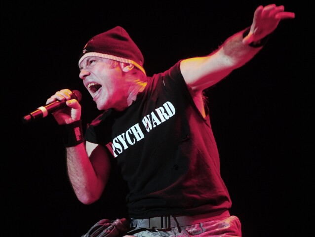 Iron Maiden, Bruce Dickinson