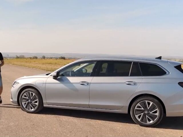 Škoda Superb Combi iV - test TA3 Motoring