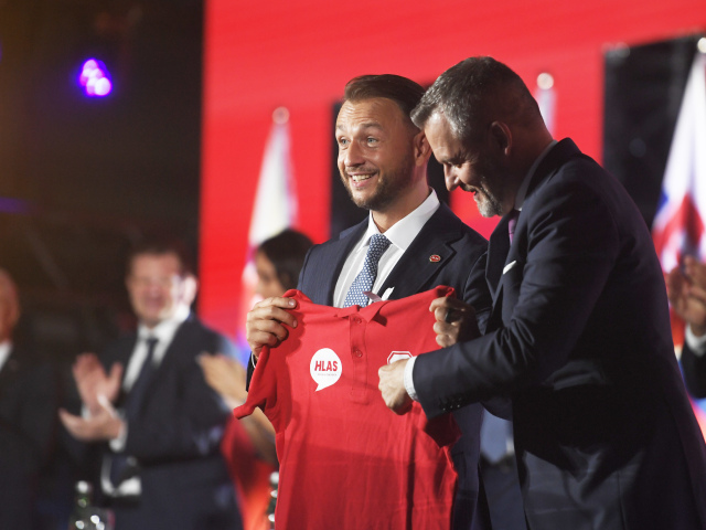 Peter Pellegrini, Matúš Šutaj Eštok, Hlas