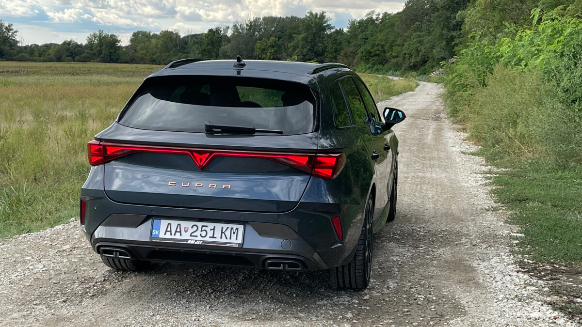 Cupra Leon SP 1,5 eTSI (2024)