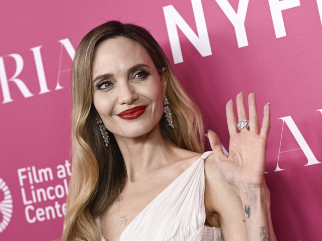 Herečka Angelina Jolie na premiére filmu Maria v New Yorku. 