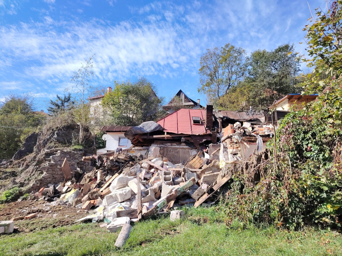búranie, Brezno
