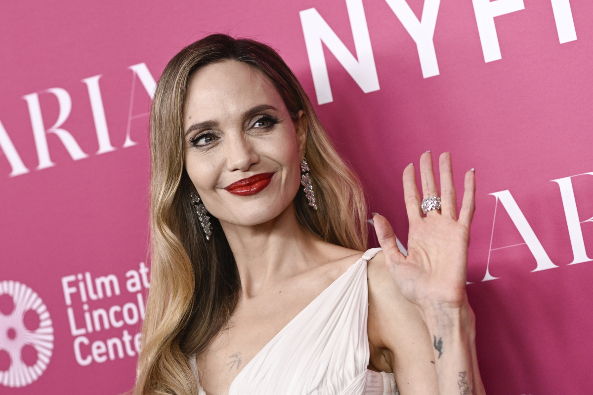 Herečka Angelina Jolie na premiére filmu Maria v New Yorku. 