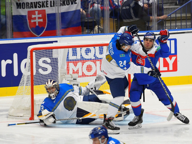 Andrej Šutov, Juraj Slafkovský