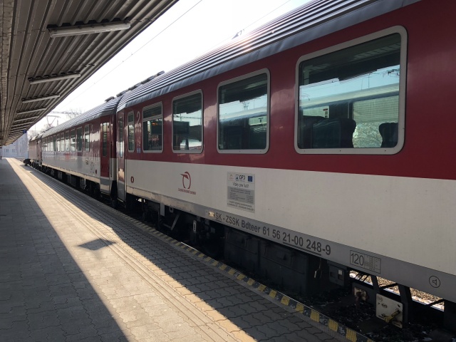 Vlak / Vlaková súprava / Železnice /