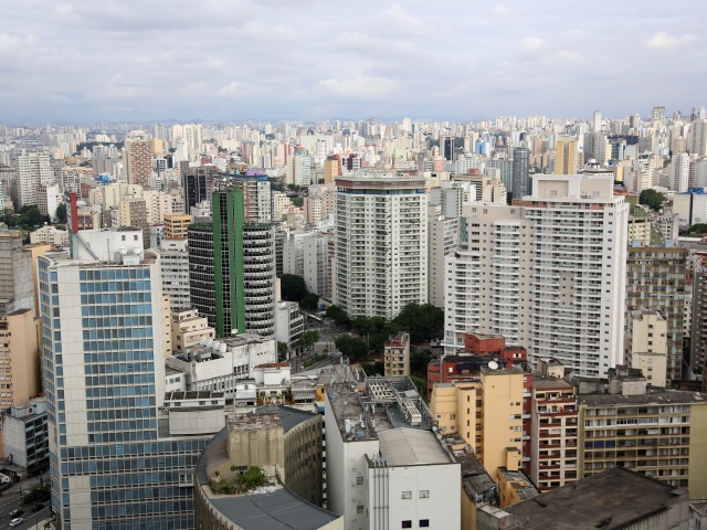 Sao Paulo, Brazília, mesto, mrakodrapy, vežiaky, budovy,