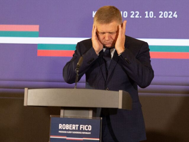 Fico, Komárno