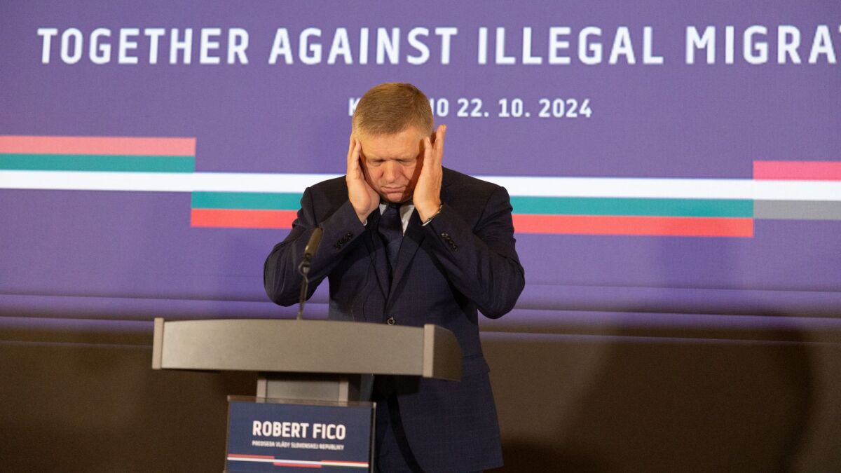 Fico, Komárno