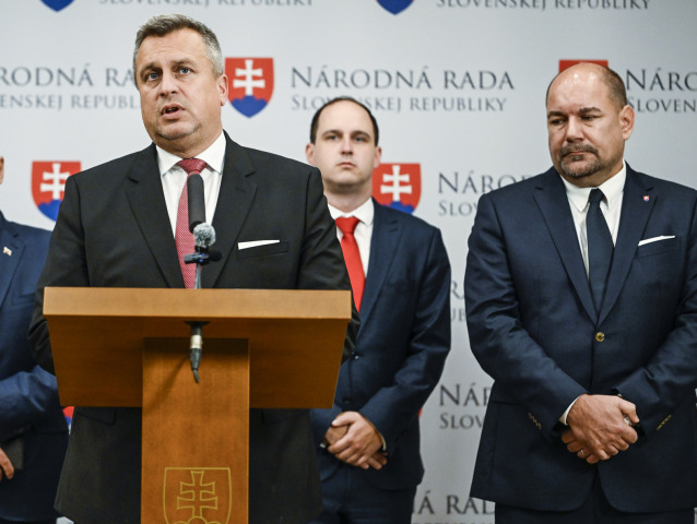 SNS, Danko, Keketi, Lučanský, Farkašovský