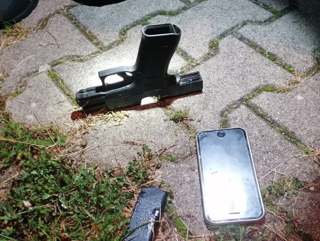 zbraň