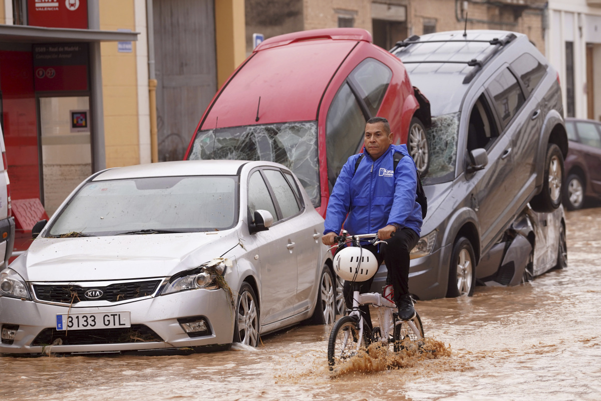 španielsko, záplavy, valencia, povodne