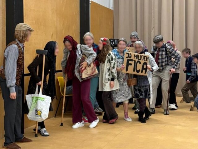 Gymnázium Bilíková, študenti, karneval, halloween