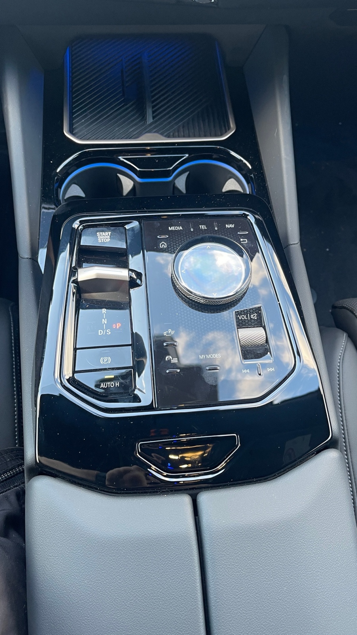 BMW 550e xDrive (2024)